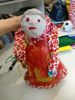 Photo d'un atelier de marionnettes